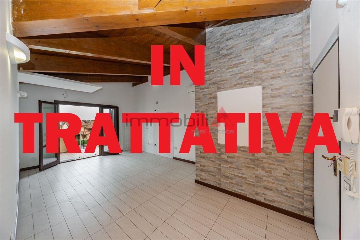 Roncello - 3 locali Euro 129.000,00