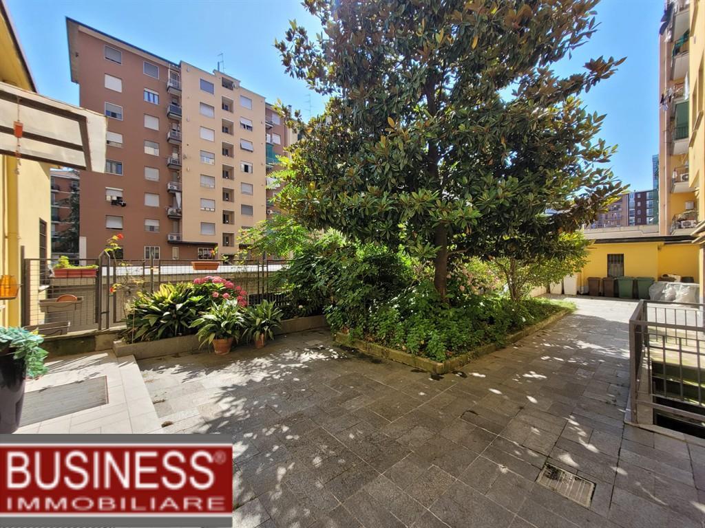 MILANO, MM GELSOMINI - BILOCALE RISTRUTTURATO