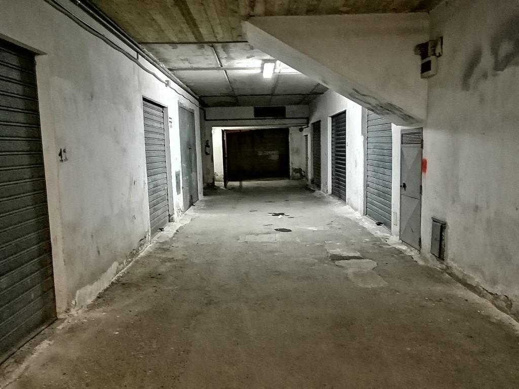 Ampio garage in C.da Rocca Rossa