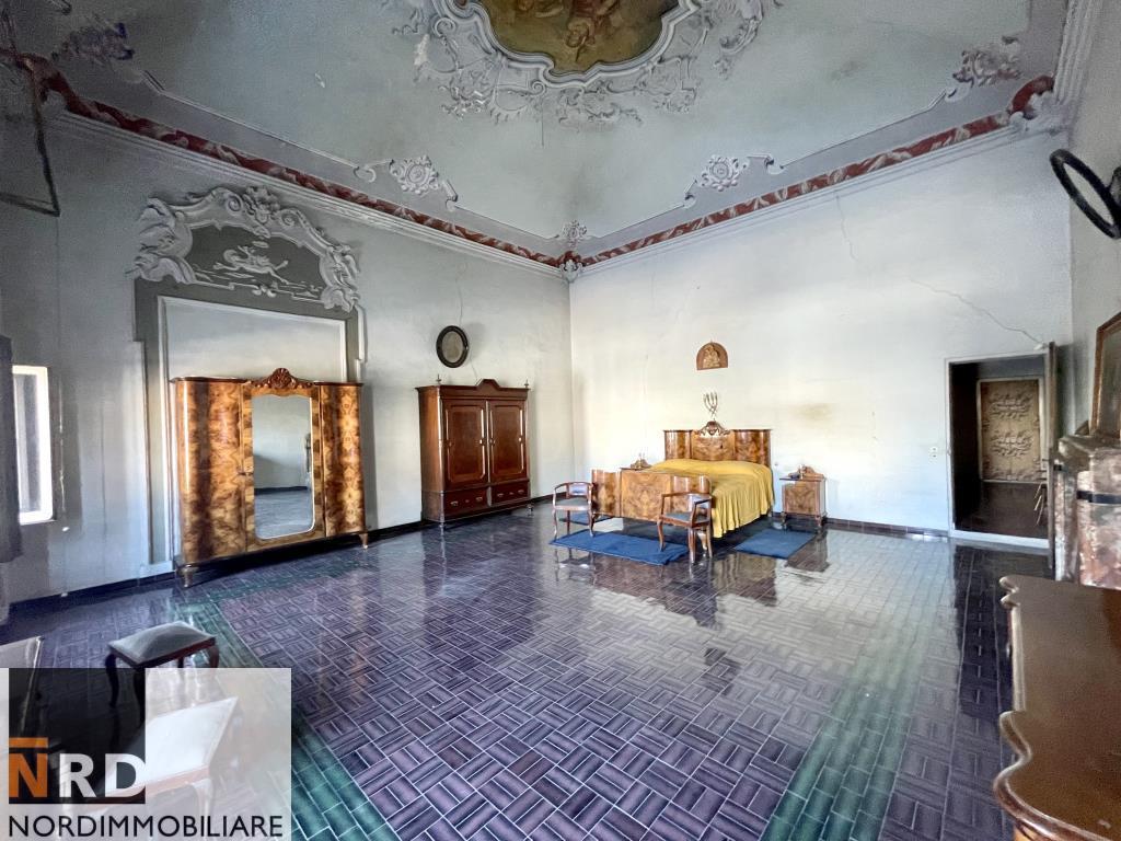 Porzione di Palazzo Storico del 1500' di oltre 450 mq