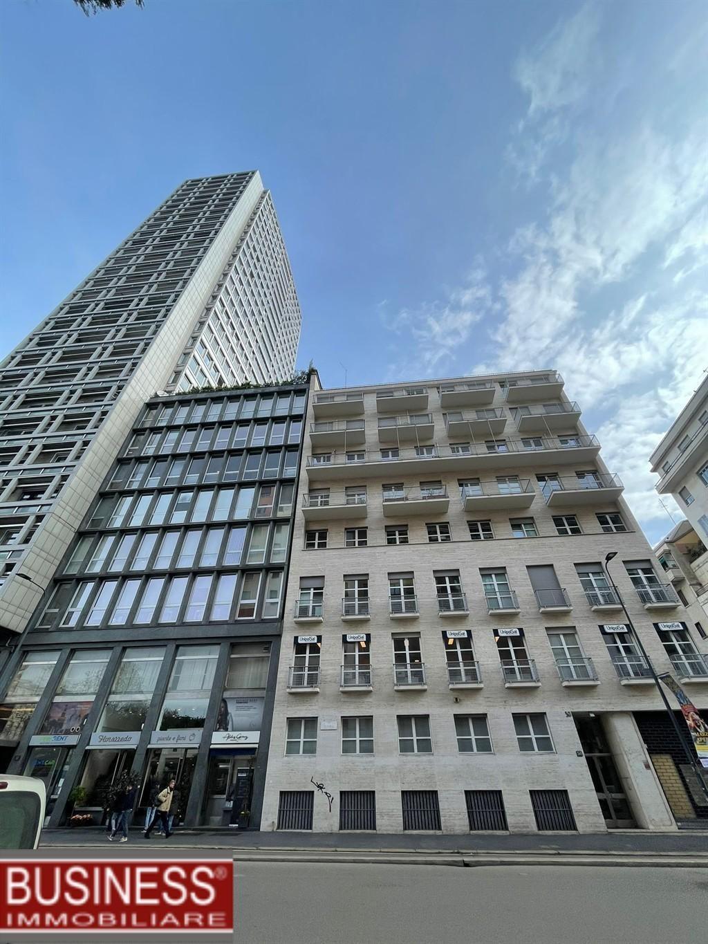 MILANO - REPUBBLICA/PORTA NUOVA  - UFFICIO DI 300 mq