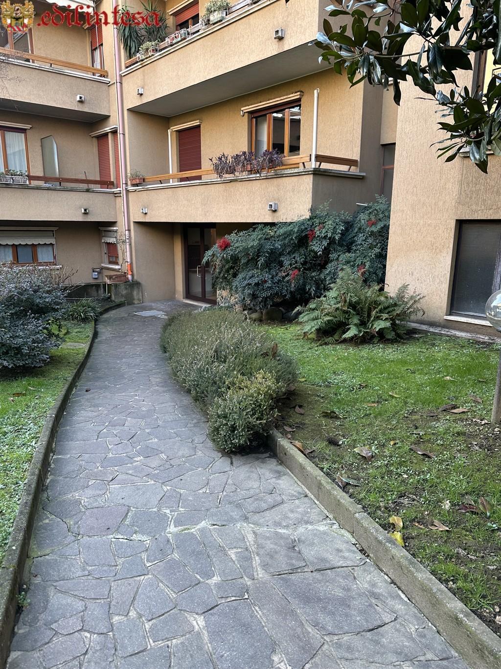 Bilocale piano terra libero subito