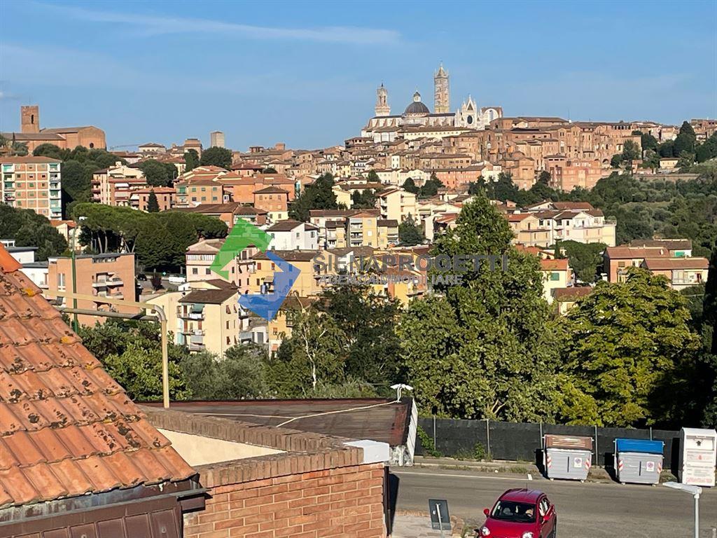 In zona Cappucini vendesi appartamento di circa 150 mq con una splendida vista sulla città.