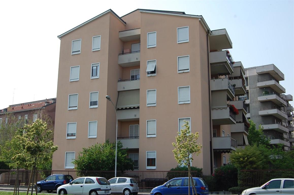 Vendesi Laboratorio di 330 mq in Via Praga 24 – Monza