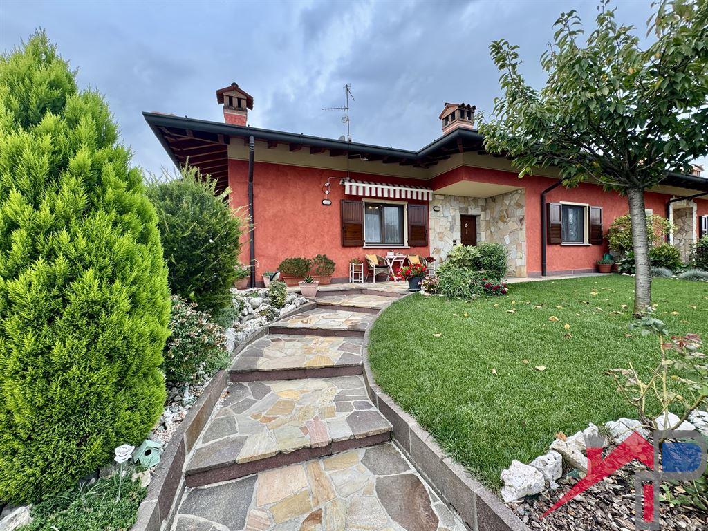 Porzione di Villa bifamiliare