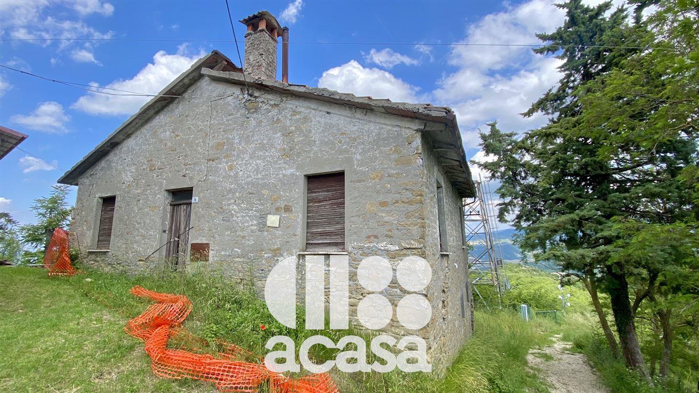 CASALE IN POSIZIONE PANORAMICA