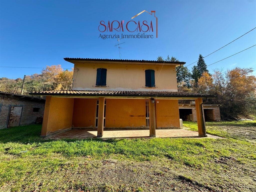 CASA INDIPENDENTE CON TERRENO