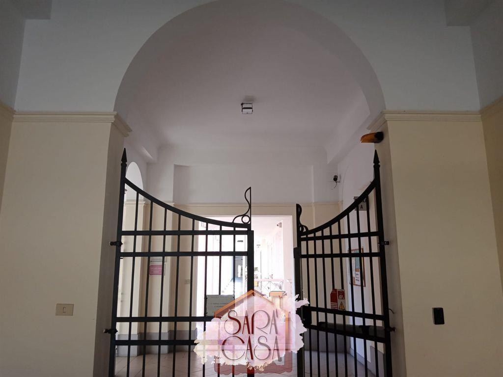 APPARTAMENTO CON TERRAZZO E CANTINA