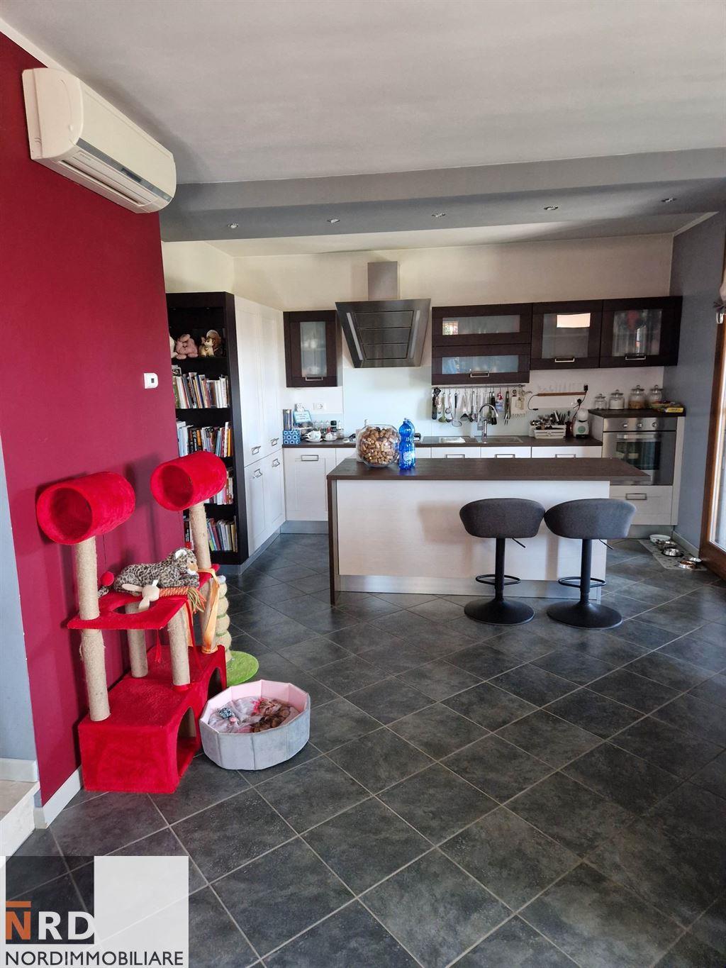 Splendida VILLA BIFAMILIARE di oltre 200 mq