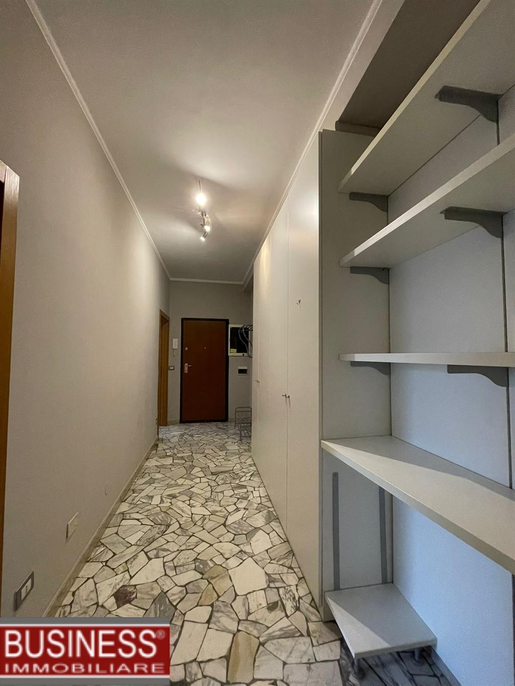 MILANO, MM LORETO - QUADRILOCALE PER CONDIVISIONI, ARREDATO