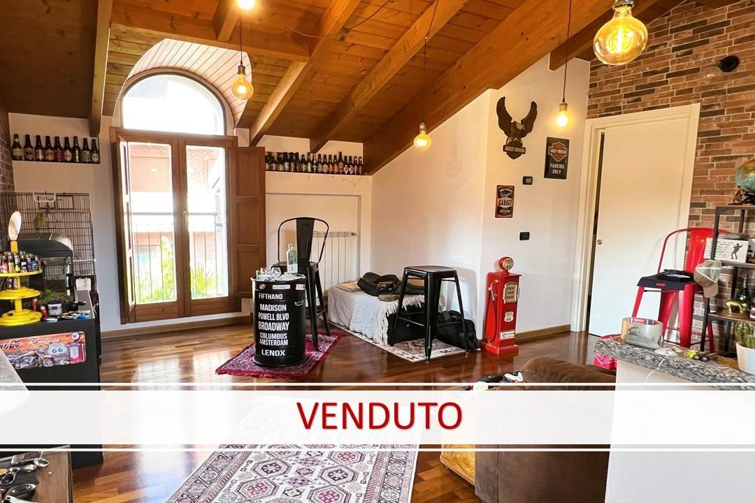 APPARTAMENTO MANSARDATO CON BOX E CANTINA