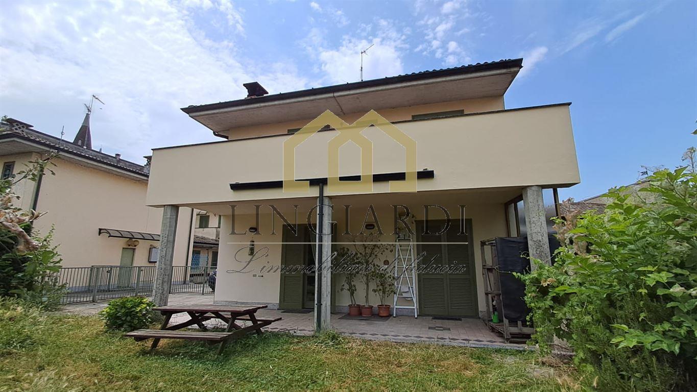 Villa indipendente con giardino a Cavenago d'Adda