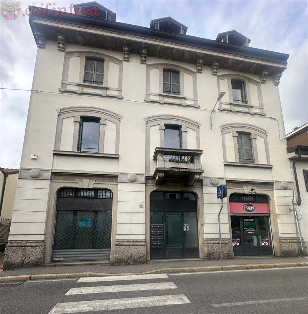 LOCALE IN VENDITA IN VIA SAN GOTTARDO - CENTRO MONZA CON POSSIBILITA' DI ACQUISTO DI TAVERNA ADIACENTE