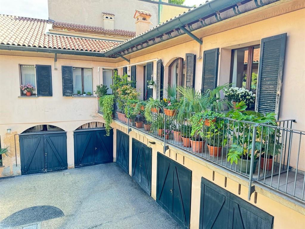 Monza centro - AFFITTASI appartamento 3 locali con box