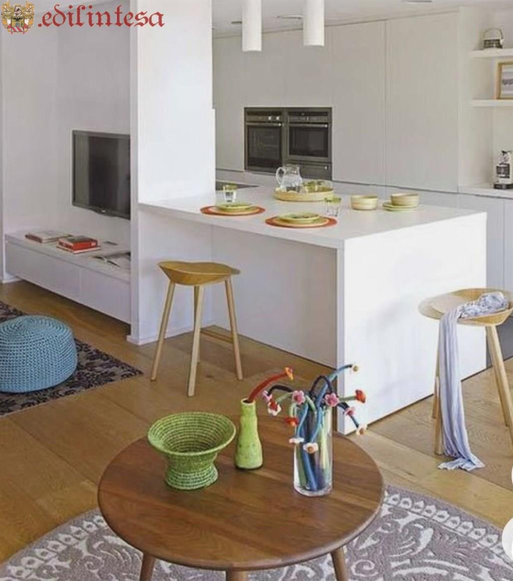 Quadrilocale o ampio trilocale con terrazzo