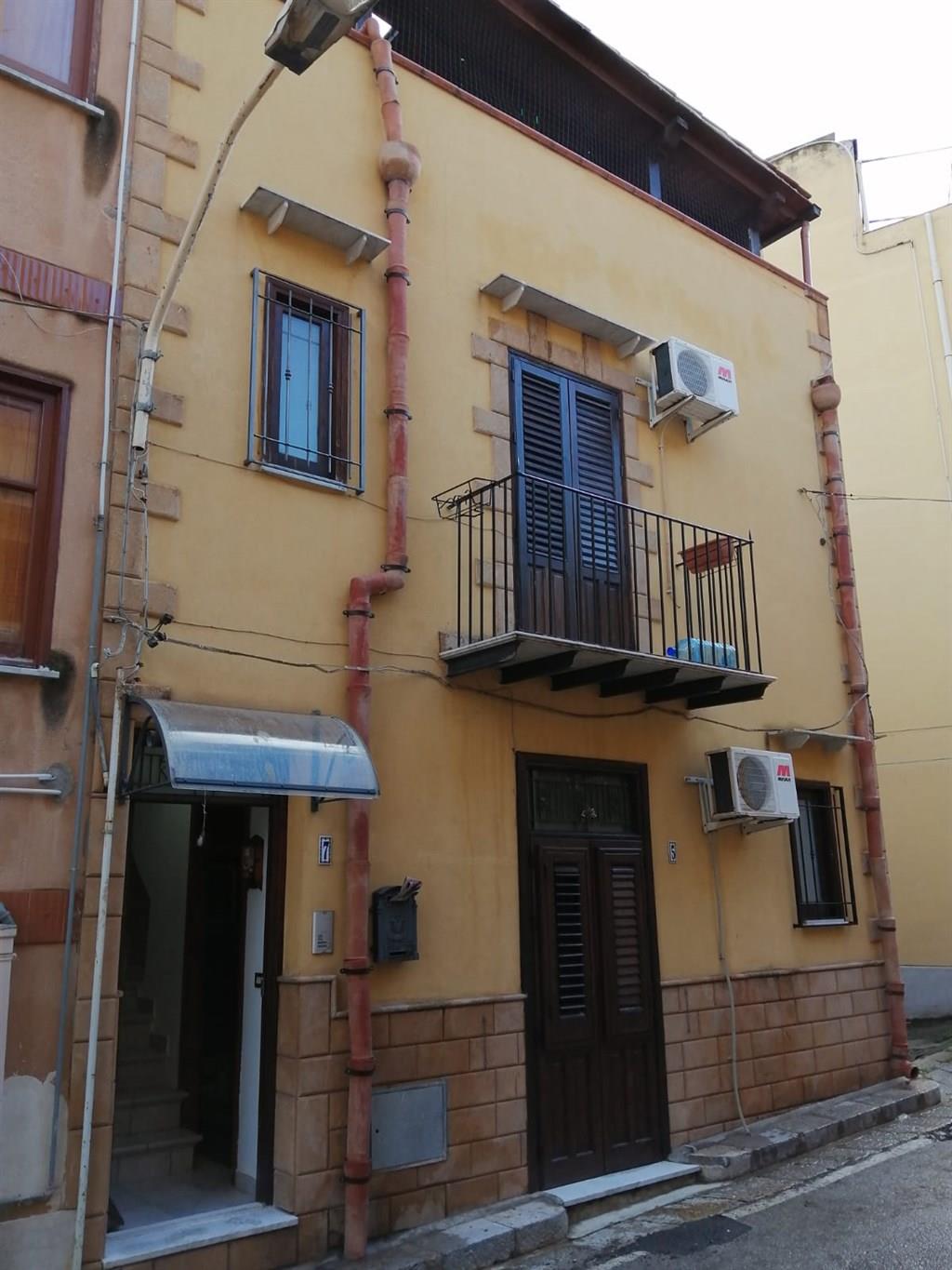 Casa indipendente arredata zona alta centrale