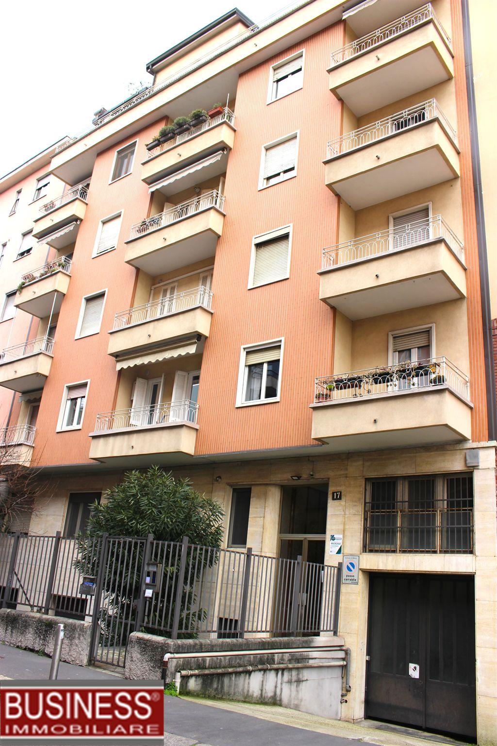 MILANO - CITTA' STUDI - ARGONNE- VIA SMAREGLIA - TRE LOCALI DI 110 MQ