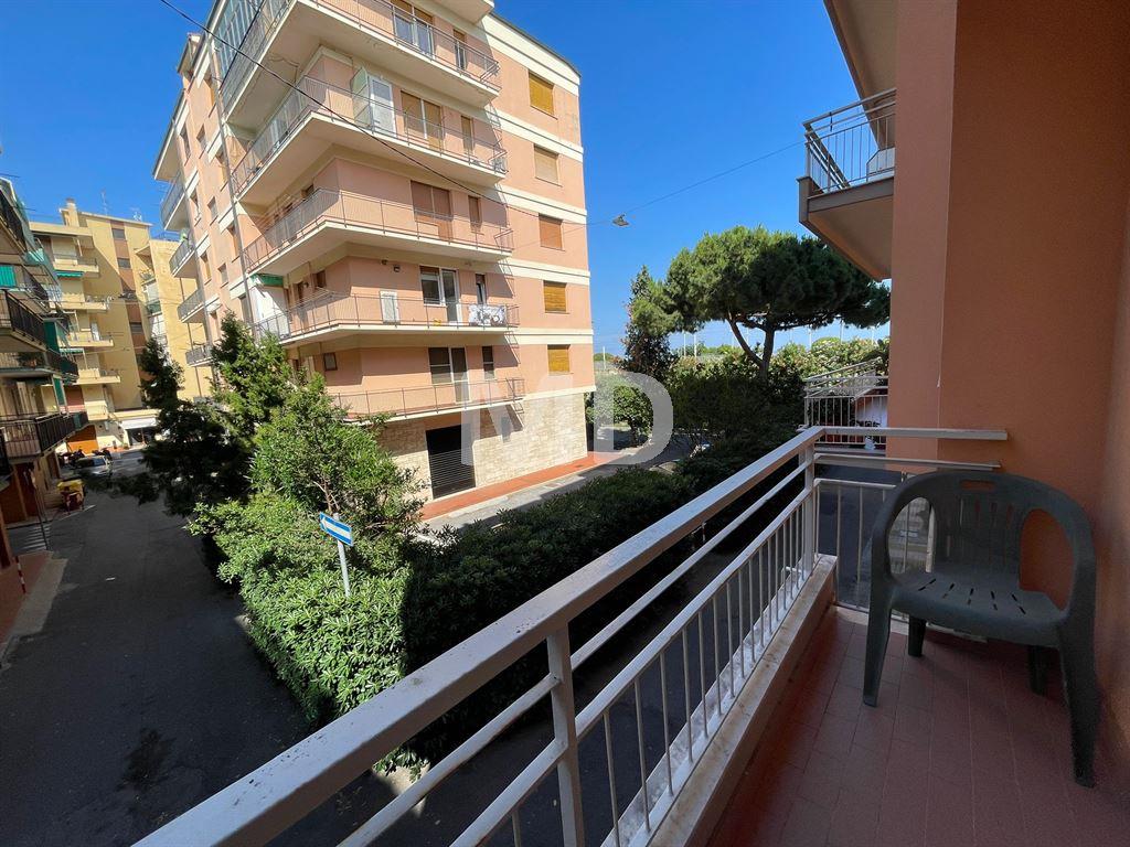 Rif. 24 - LOCAZIONE STAGIONALE - APPARTAMENTO BILOCALE Codice Cin: IT009034B4CA8RFBST Codice Citra: 009034-LT-1110