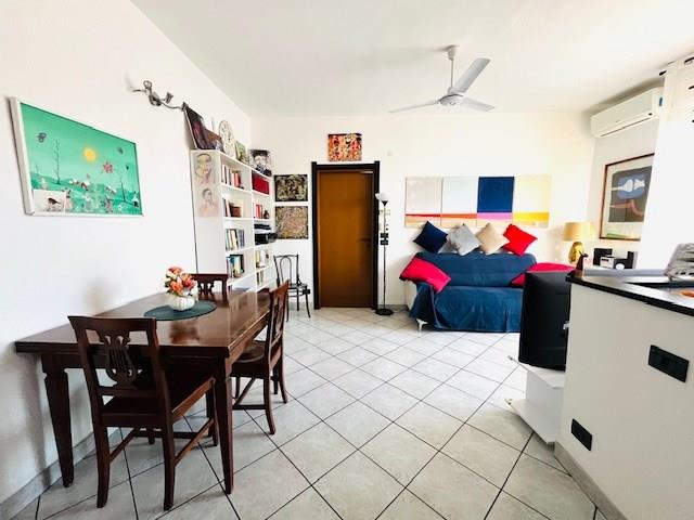 GRAZIOSO E LUMINOSO BILOCALE PARZIALMENTE ARREDATO