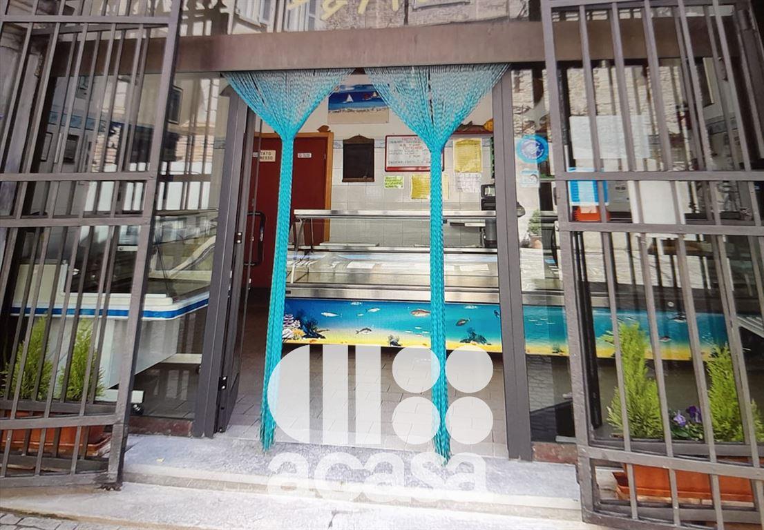 AFFITTO A RISCATTO ATTIVITA' DI GASTRONOMIA E FRIGGITORIA