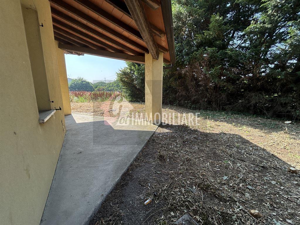 Villetta a schiera ad angolo di nuova costruzione