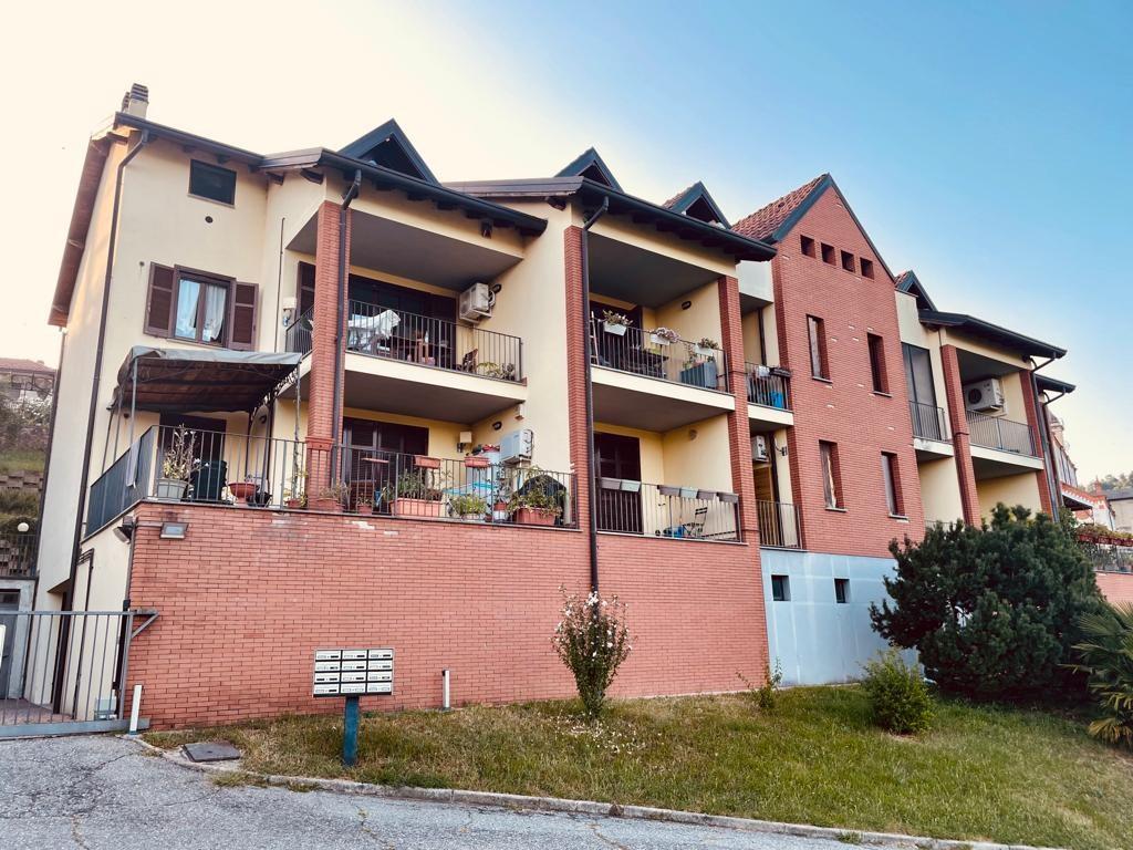 MRC147 - mansarda arredata e panoramica: 3 locali, doppi servizi, bo e posto auto