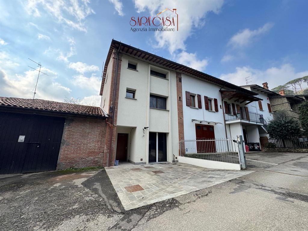 VILLETTA INDIPENDENTE TERRA/CIELO CON VISTA SULLE COLLINE