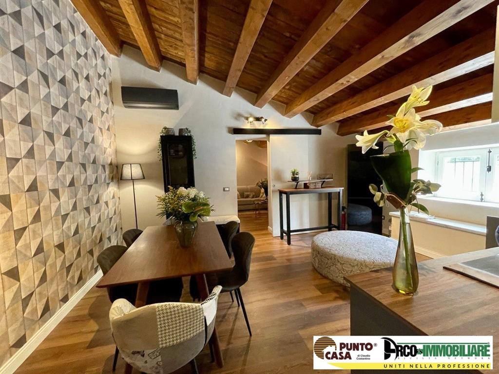 Affittiamo Esclusivo Appartamentino mq 65, Mansardato con Ingresso Indipendente e Zona Living Confortevole”