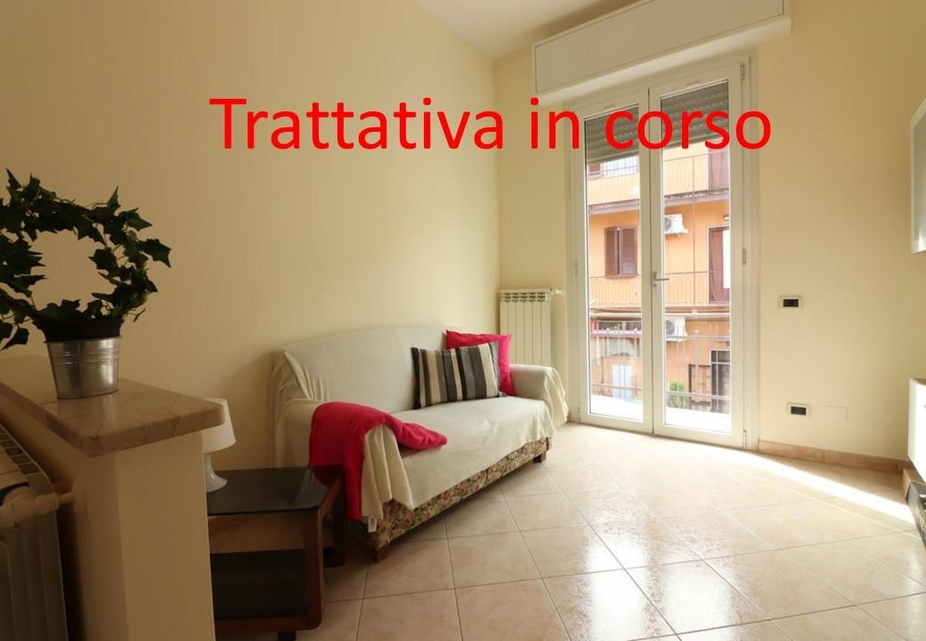 TRELOCALI SENZASPESE CONDOMINIALI IN VENDITA A BUSNAGO (mb)
