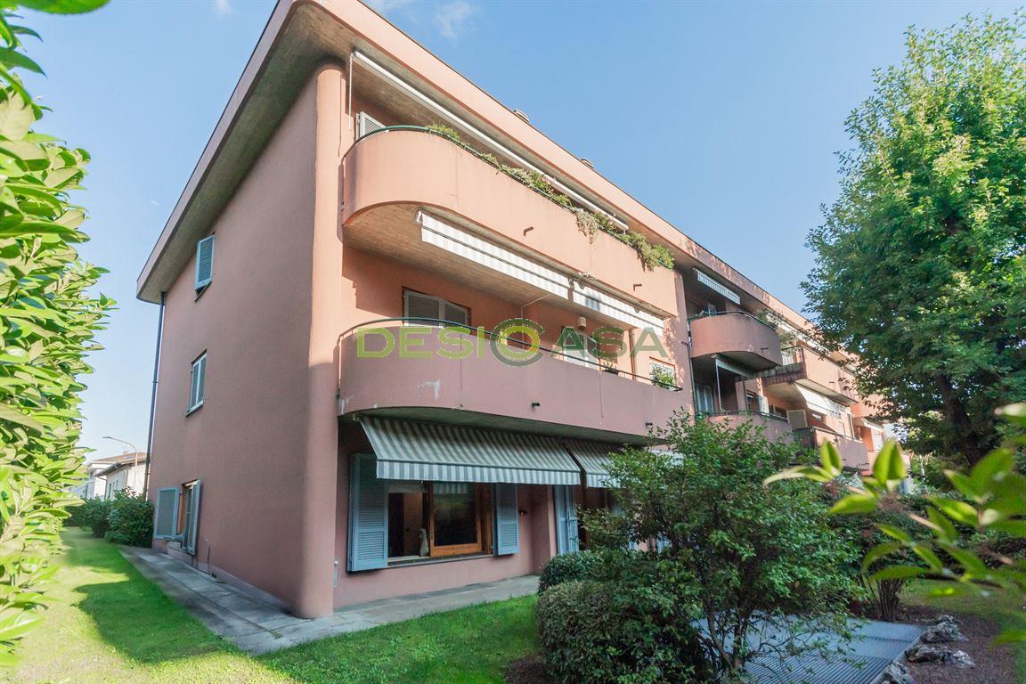 Trilocale con giardino, cantina e ampio box in vendita a Desio