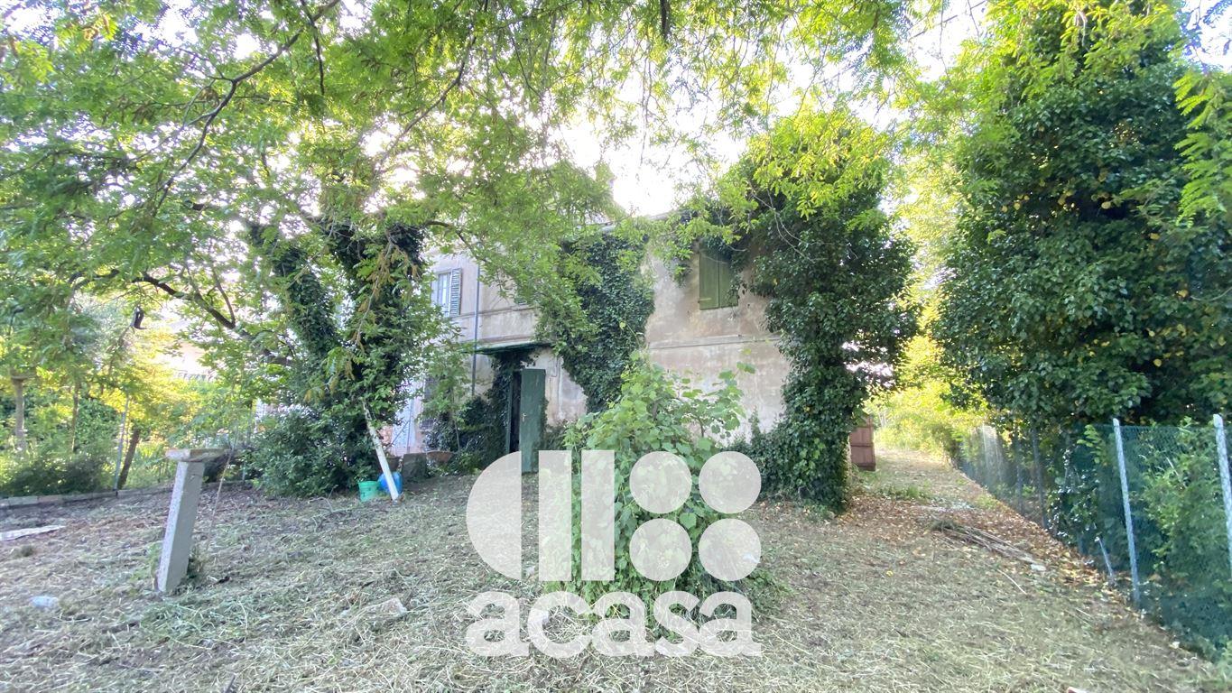 TERRATETTO DA RISTRUTTURARE