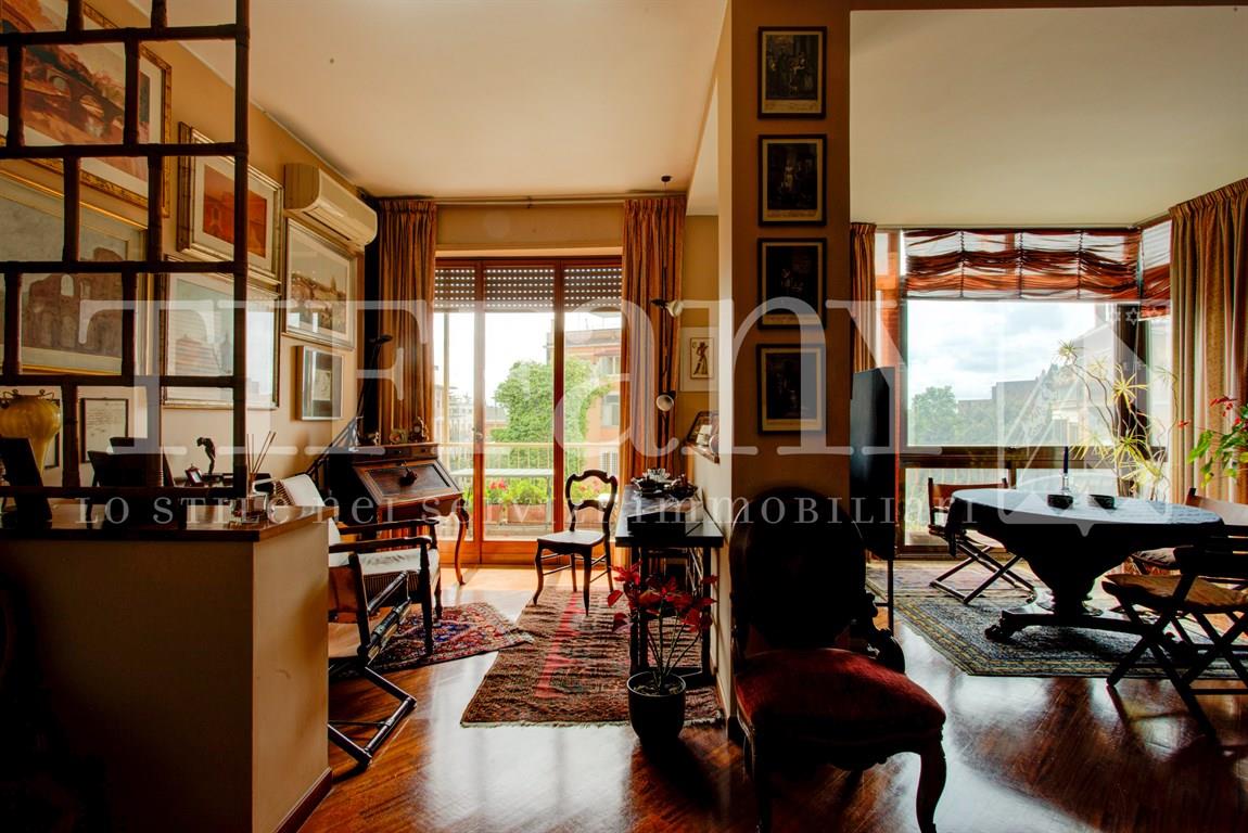 NUDA PROPRIETÀ - Appartamento al quarto piano con posto auto condominiale