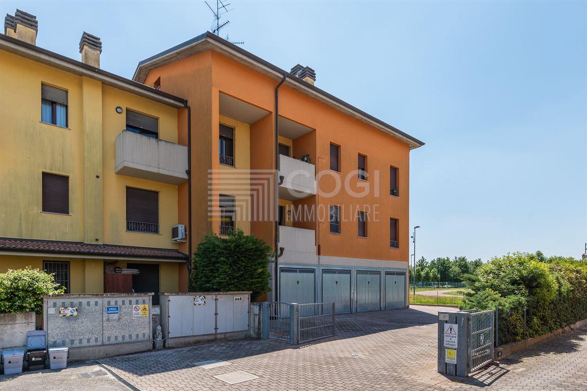 LUMINOSO TRILOCALE IN ZONA TRANQUILLA A MASSA LOMBARDA