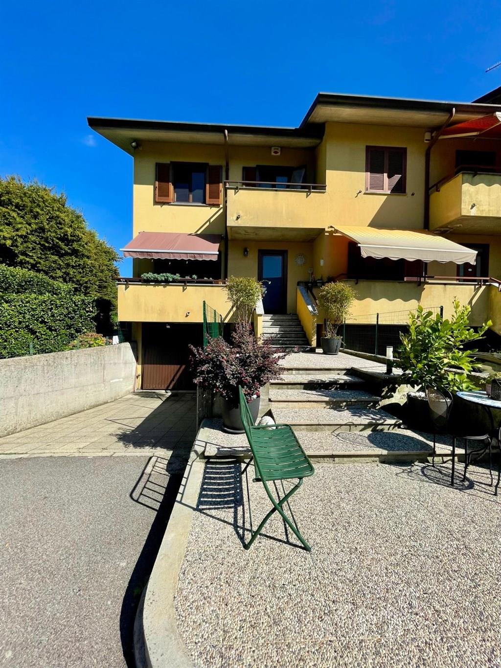 gl285 - villa di testa 4 locali - doppi servizi - giardno mq 400 - box doppio