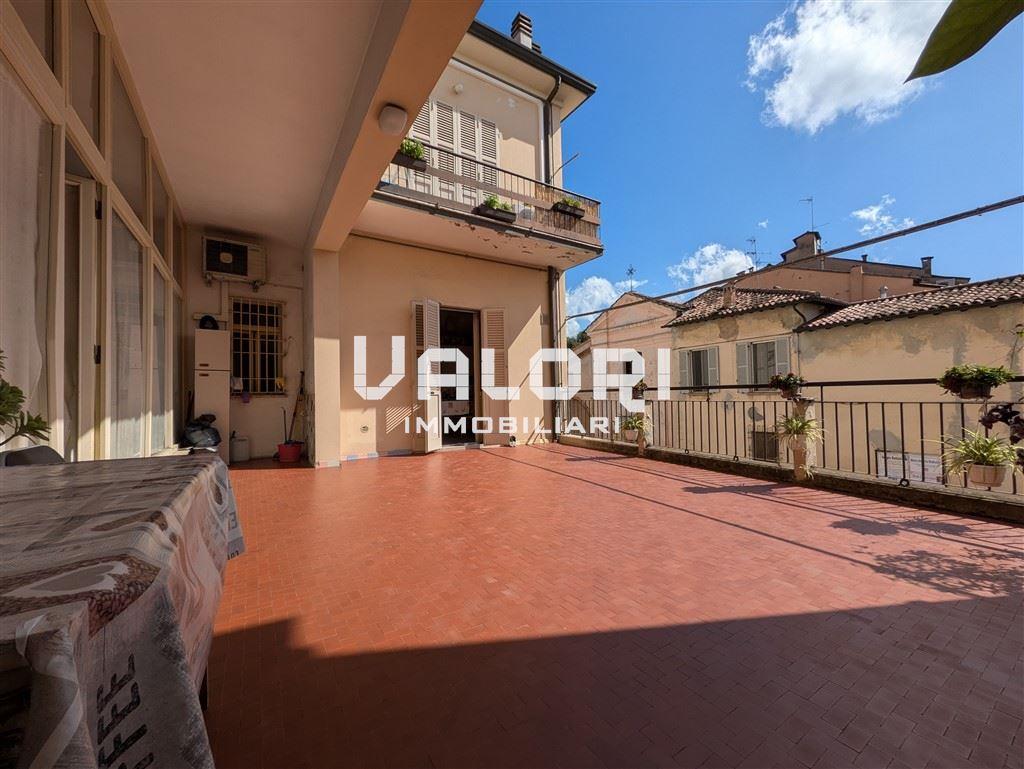 NUDA PROPRIETÀ DI APPARTAMENTO CENTRALISSIMO CON TERRAZZA DI 45 MQ