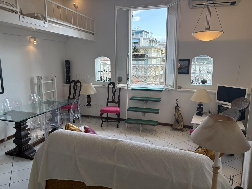 Sanremo - Bilocale in centro vista mare