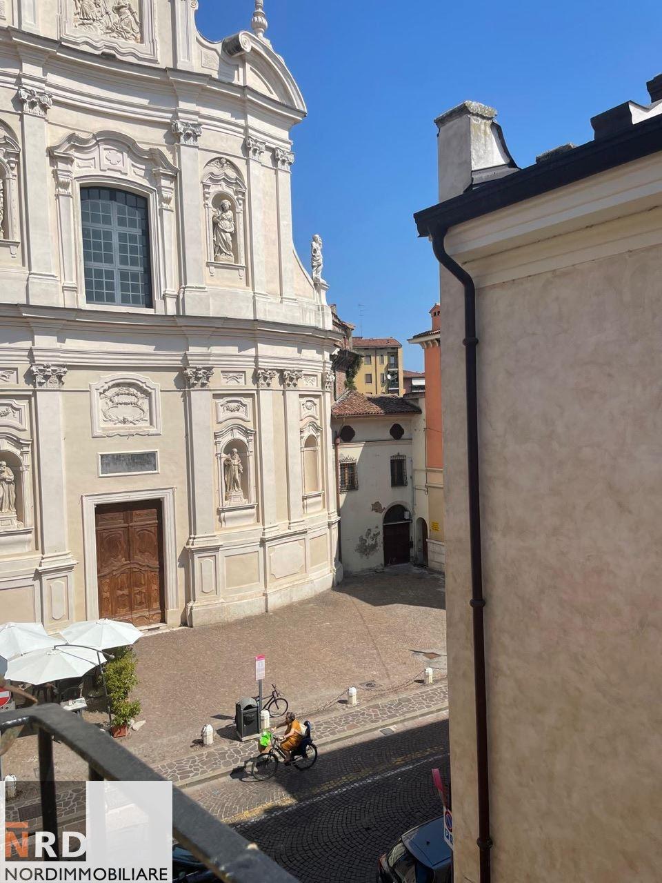Bilocale ultimo piano con cantina privata