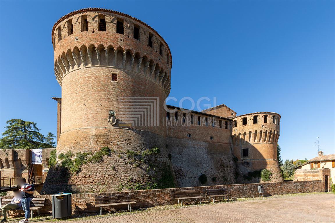 ARTE E FASCINO NEL CUORE DI DOZZA