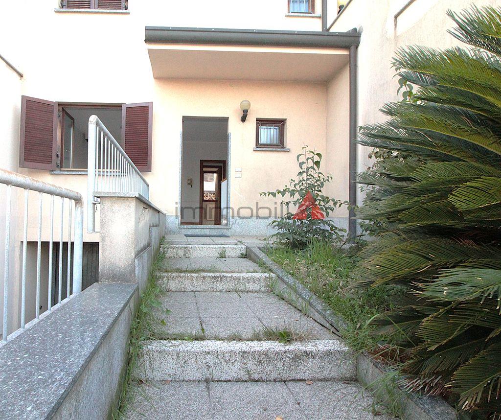 Carugate zona Don Bosco - villa a schiera con box Euro 328.000,00