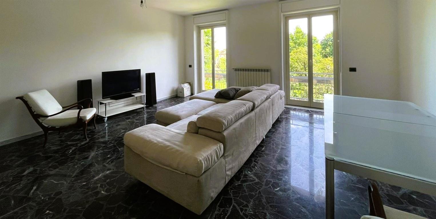 MILANO, MM SONDRIO - QUADRILOCALE AMPIO CON CUCINA ARREDATA