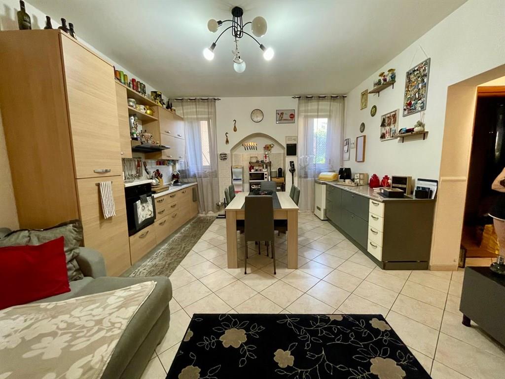 Ottimo appartamento quadrilocale indipendente - autonomo - nessuna spesa condominiale