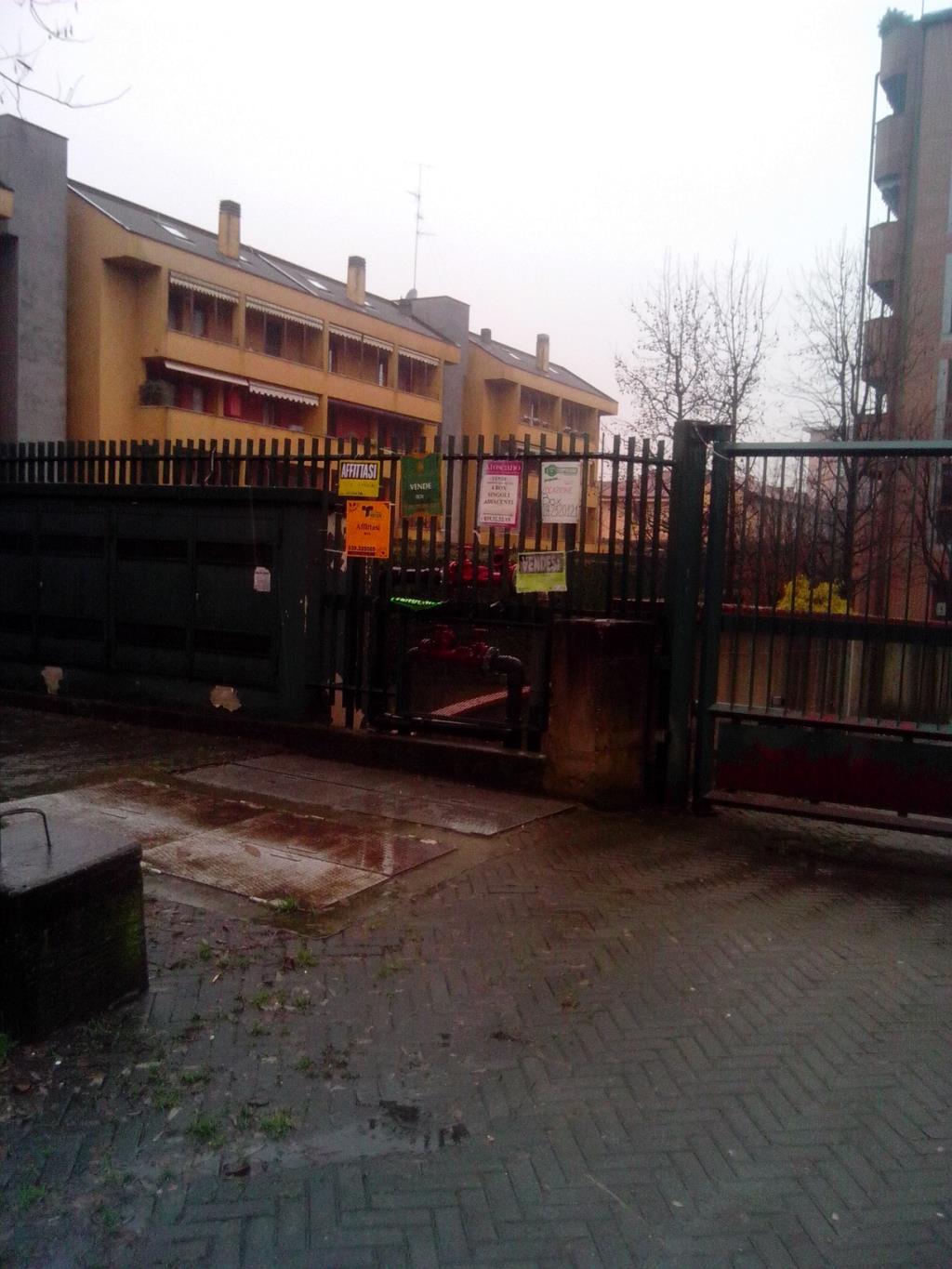 Monza AFFITTASI Via Oslavia 24 Subito disponibile ampio box singolo