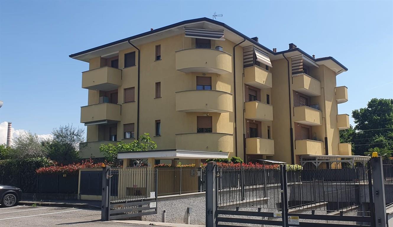 3 LOCALI RECENTE COSTRUZIONE CON DOPPI SERVIZI