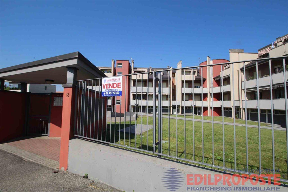 Bilocale con doppi terrazzini, box e cantina, arredato e pronto da vivere