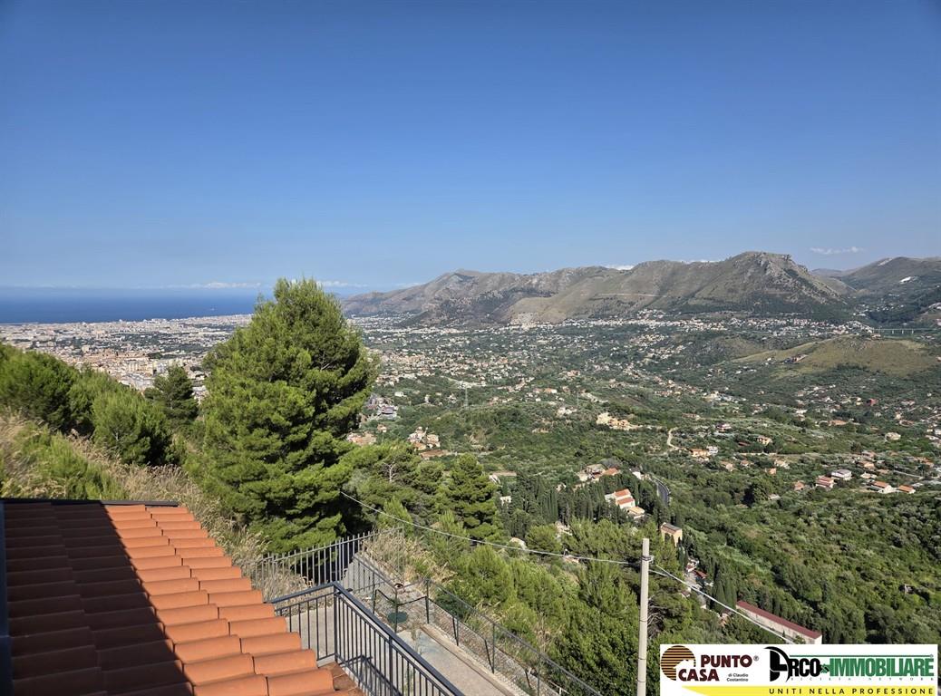 Monreale/Circonvallazione/ Bivio San Martino Vendesi porzione di villa bifamiliare su 2 livelli, con piscina, ottimo stato