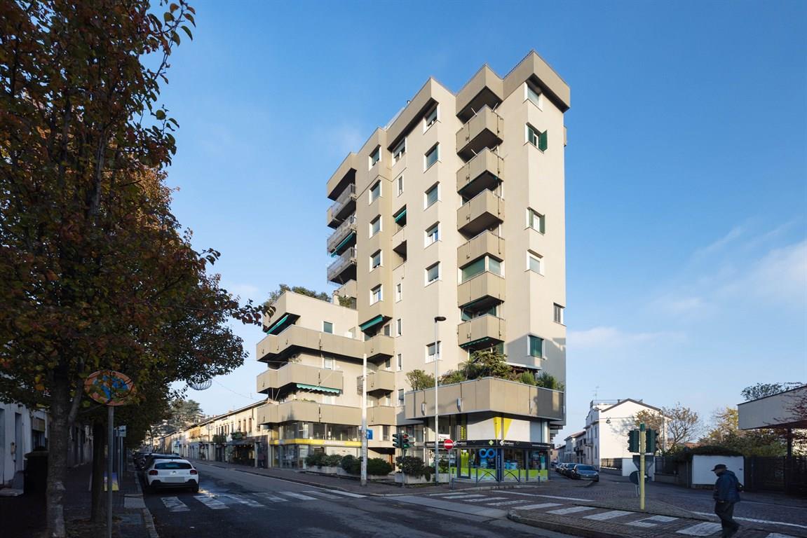 DESIO CENTRO - VENDESI appartamento e box NUDA PROPRIETA'
