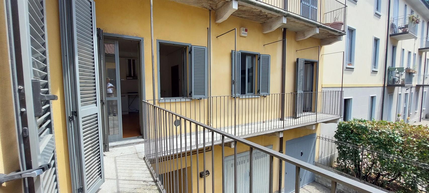 MONZA Centro - grazioso bilocale parzialmente arredato in affitto