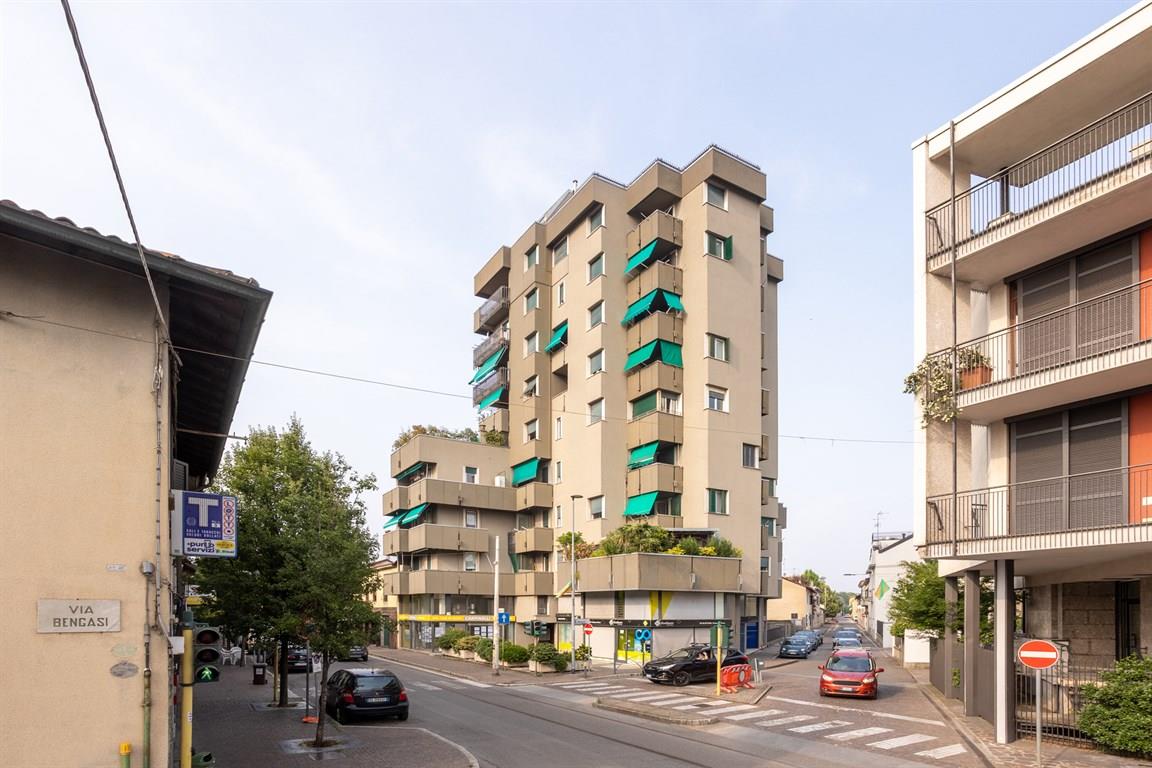 Desio centro - VENDESI appartamento 4 locali con box