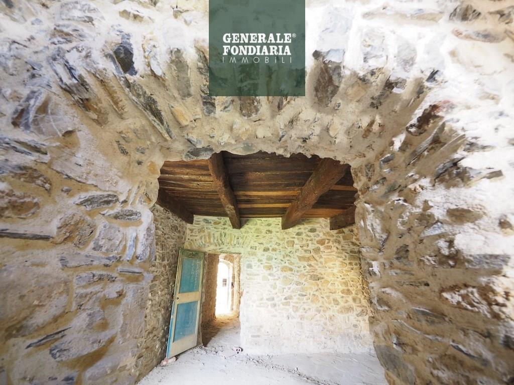 ALBIANO MAGRA (MS) – DIMORA UNICA NEL CUORE DEL BORGO STORICO