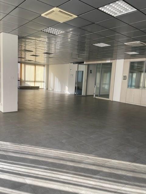 AFFITTASI UFFICIO - VIA AURELIO SAFFI (BO)